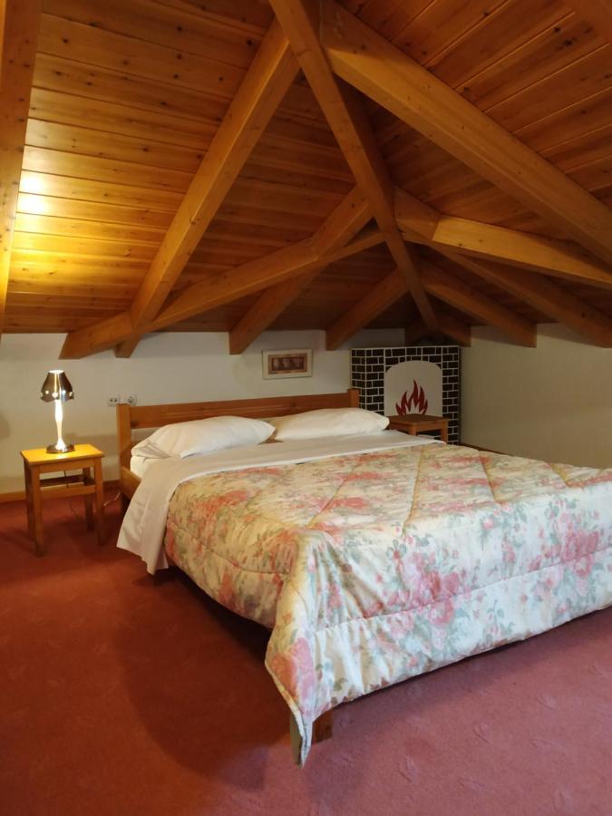Hotel Xenonas Morfeas à Arachova Extérieur photo